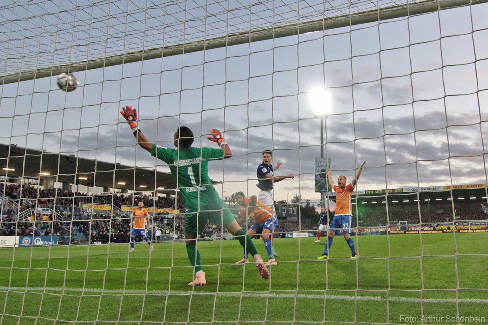Holstein Kiel – SV Darmstadt 98 4:2 (3:2)