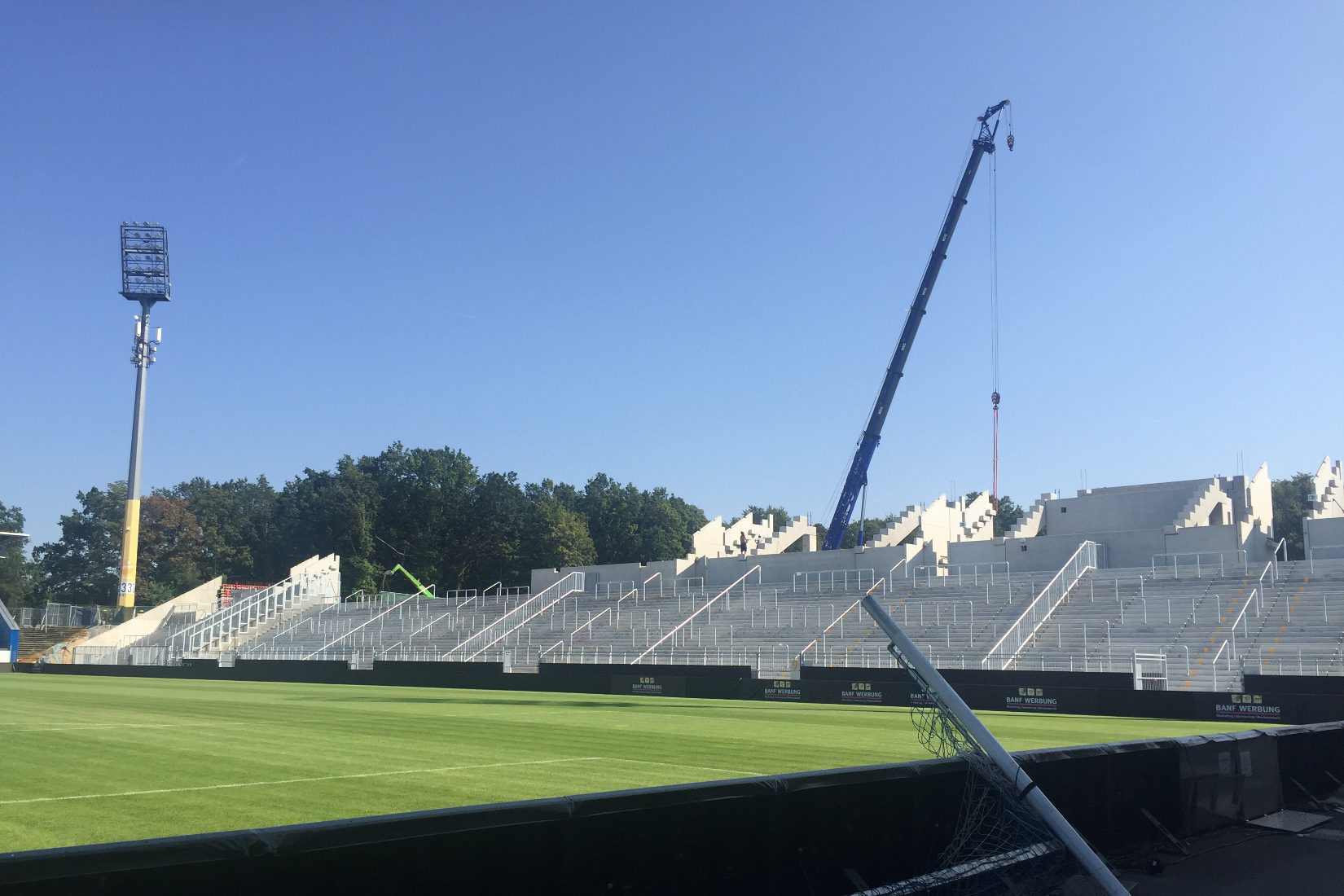 Stadion: Auch am Samstag wird gearbeitet