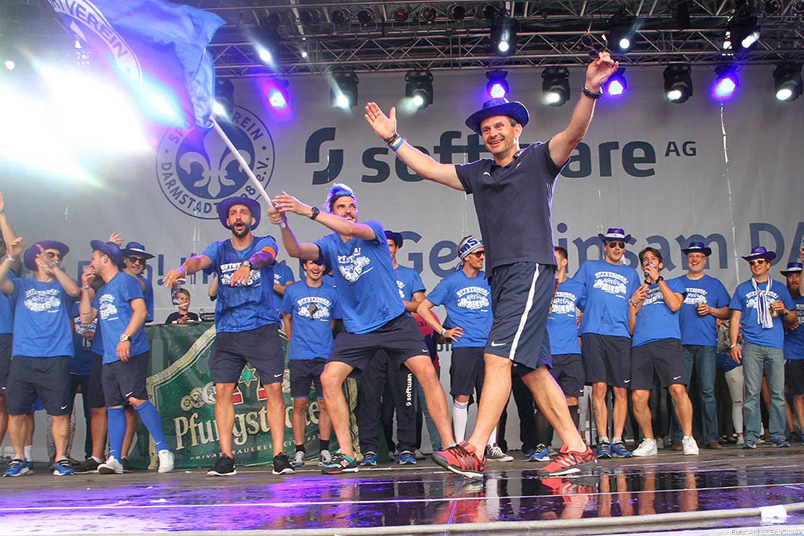 Kempes Schuss ins Glück – Der Aufstieg 2015 in Bildern