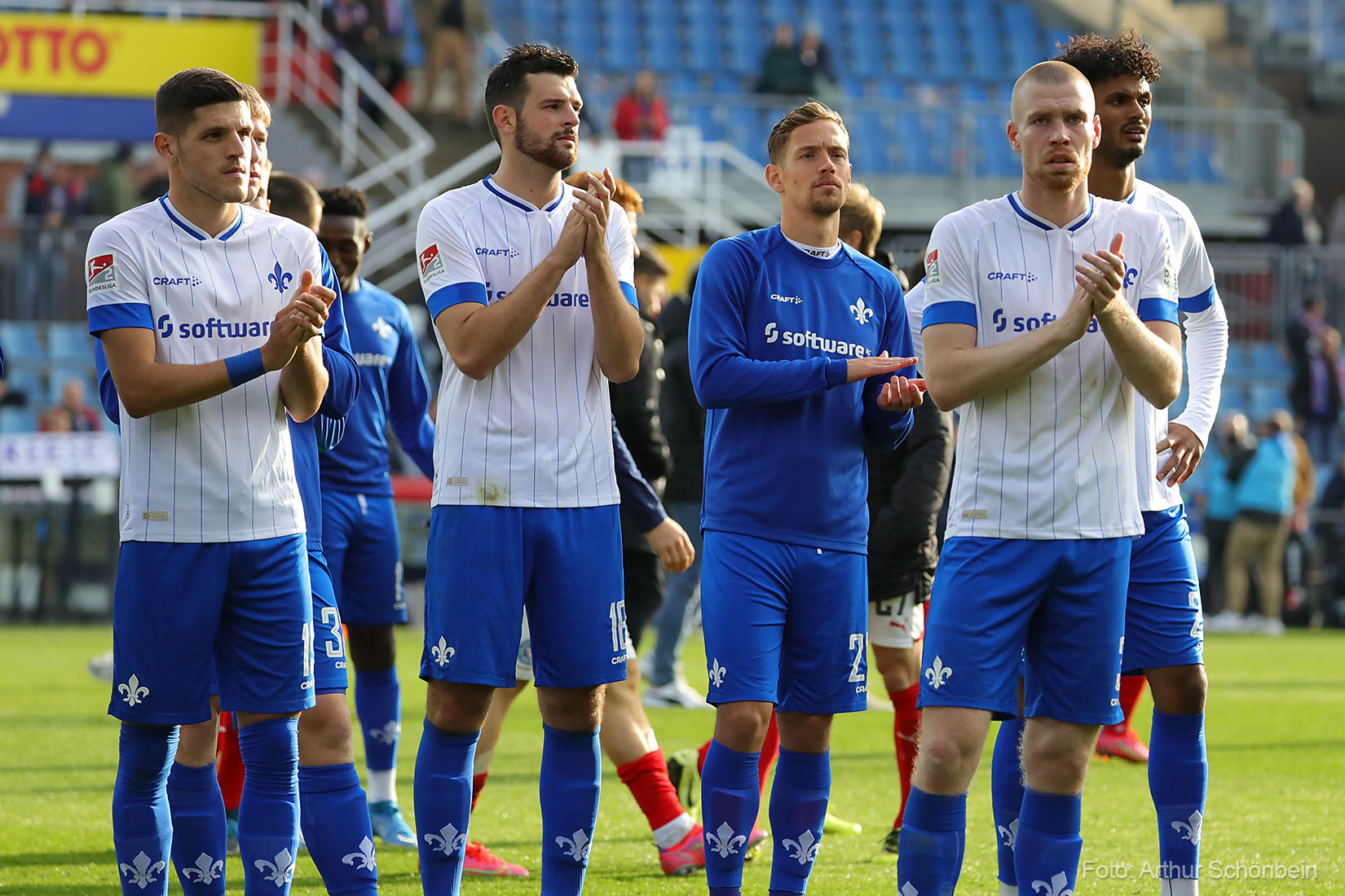 Torsten Lieberknecht will mindestens 800 Lilien-Fans glücklich machen
