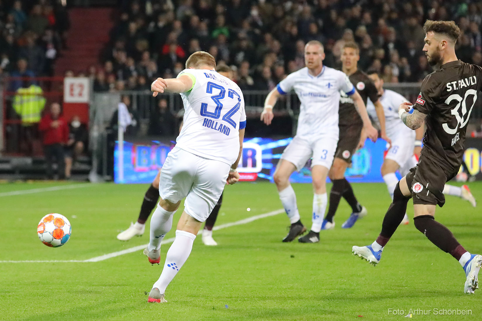Fabian Holland krönt sein Jubiläum