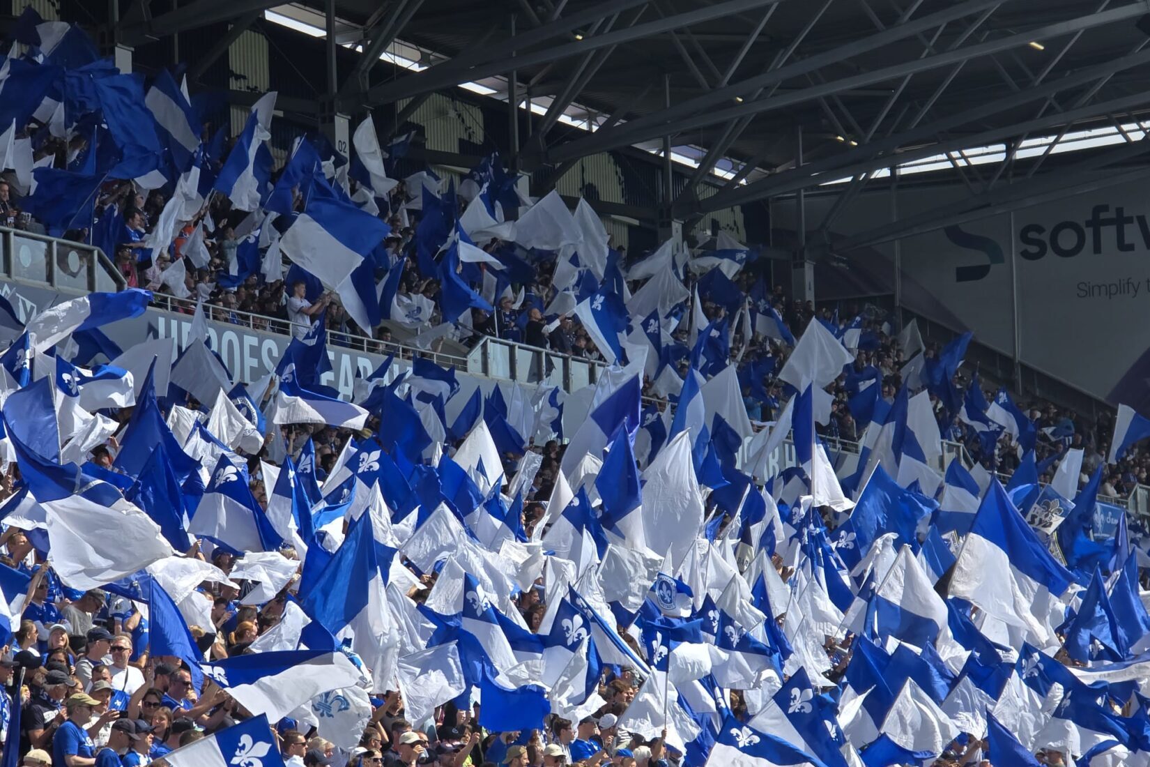 Doppelpack Hornby: Lilien schlagen Regensburg