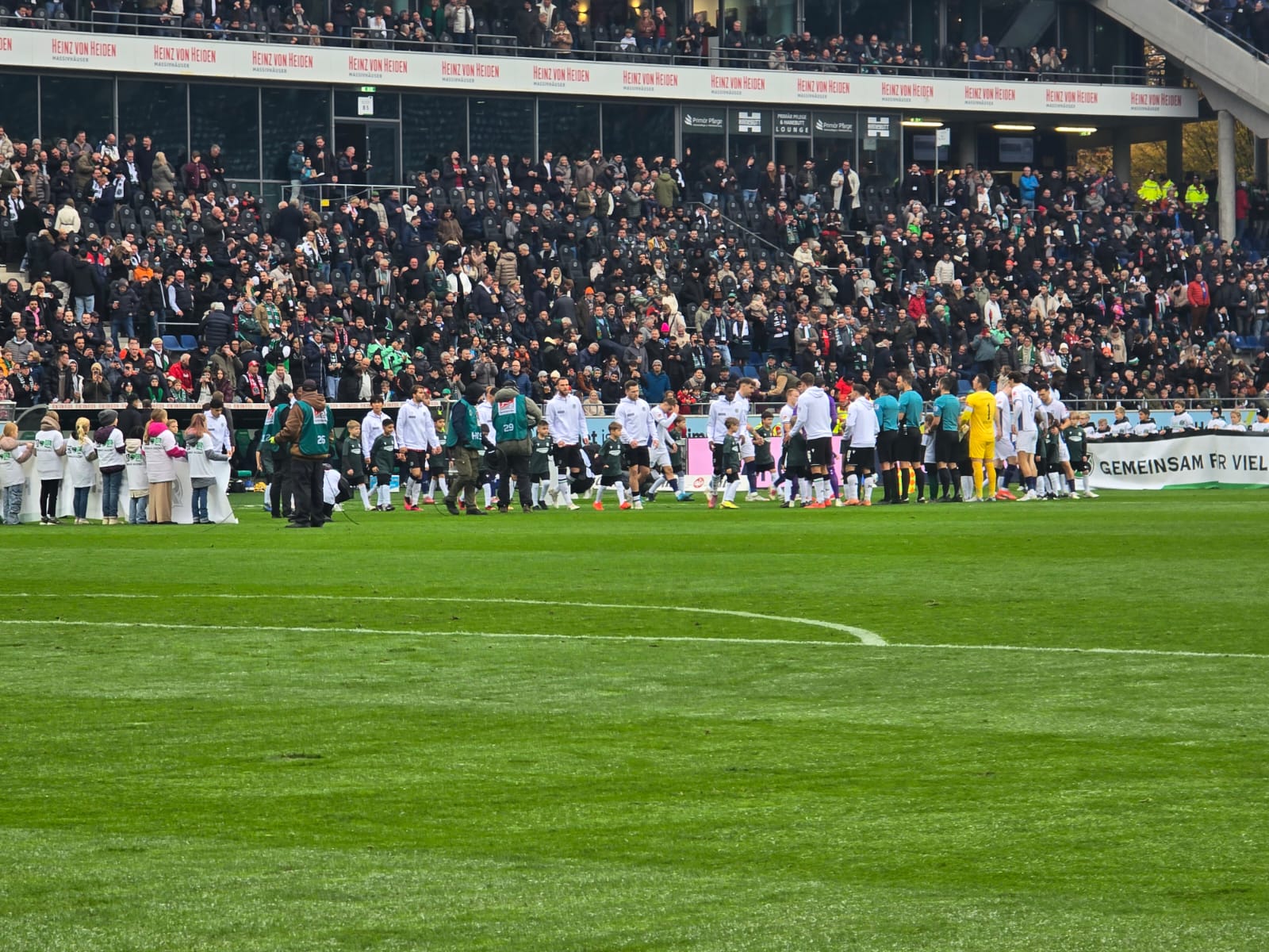 Akiyamas Last-Minute-Tor – 3:2 in Hannover