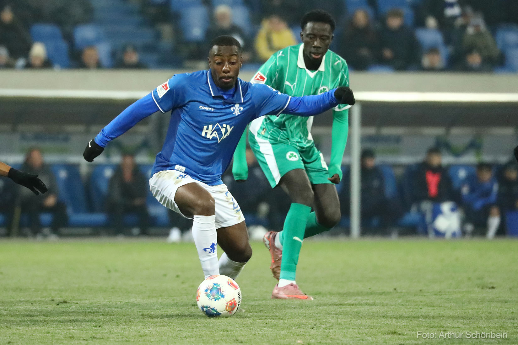 Merveille Papelas bemerkenswerte Premiere 