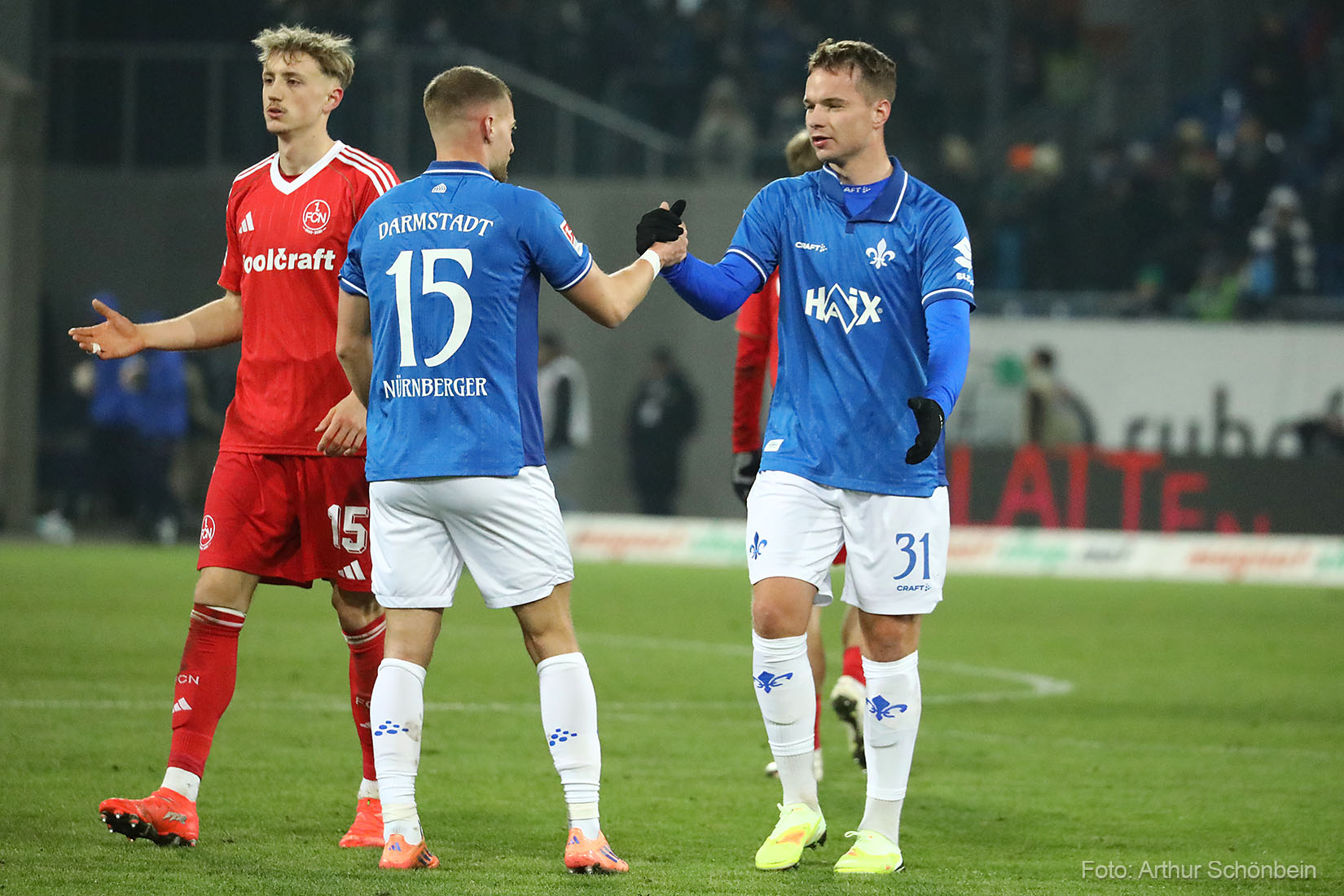 Vor dem Hertha-Spiel: Überfluss auf links, Wow-Effekte bei Schmidt