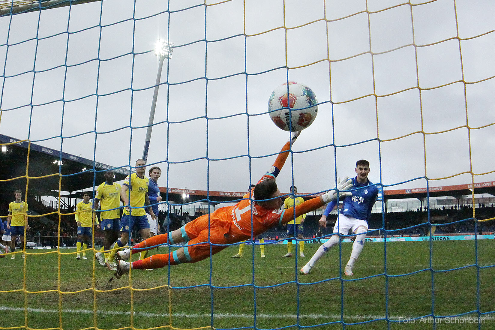 Lilien-Shots – die besten Bilder vom Spiel in Braunschweig