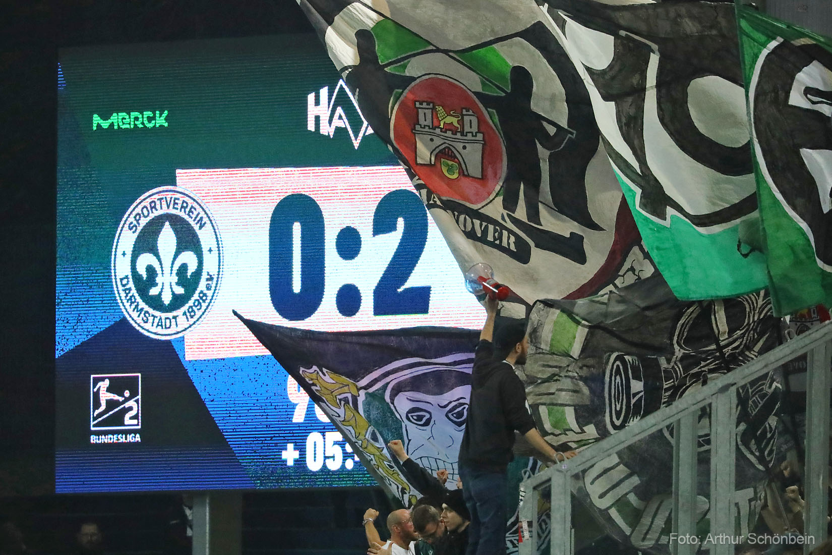 Titz sieht die Lilien weiter als Aufstiegsasprirant